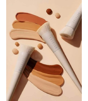 براش کرم پودر شیگلم Hydrating Foundation Brush - use- براش کرم پودر شیگلم sheglam foundation brush